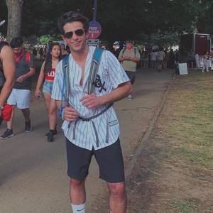 Meet your Posher, Kosta